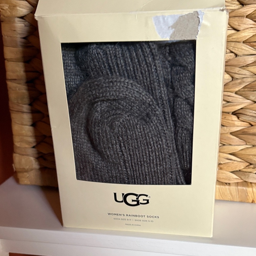 UGG NEW Women's PomPom rainbow boot Socks in gray.